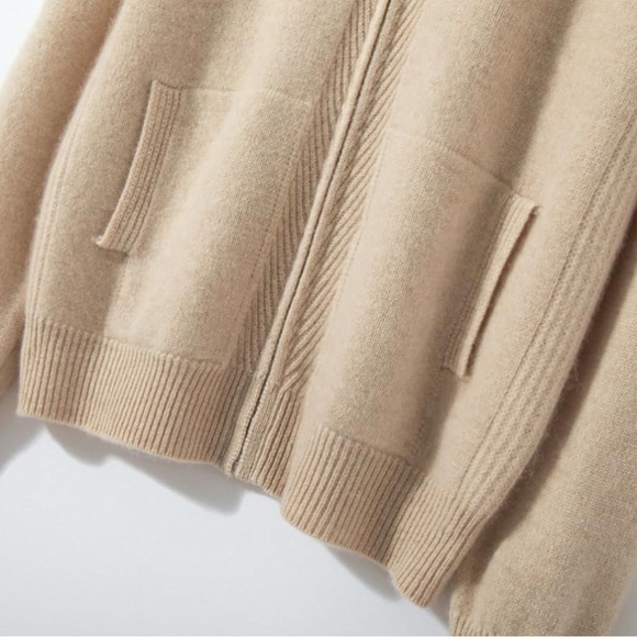 Shabaduer Cashmere & Wool blend Knit Hoodie and Pants Set - Picture 2 of 9